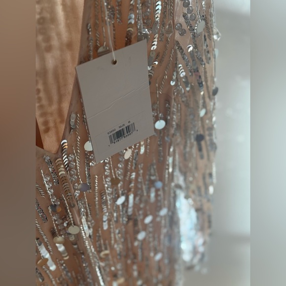 Mac Duggal 93850 | Silver Beaded Fringe | Long Sleeve Plunge |  Sz 6 | NWT - Picture 5 of 14